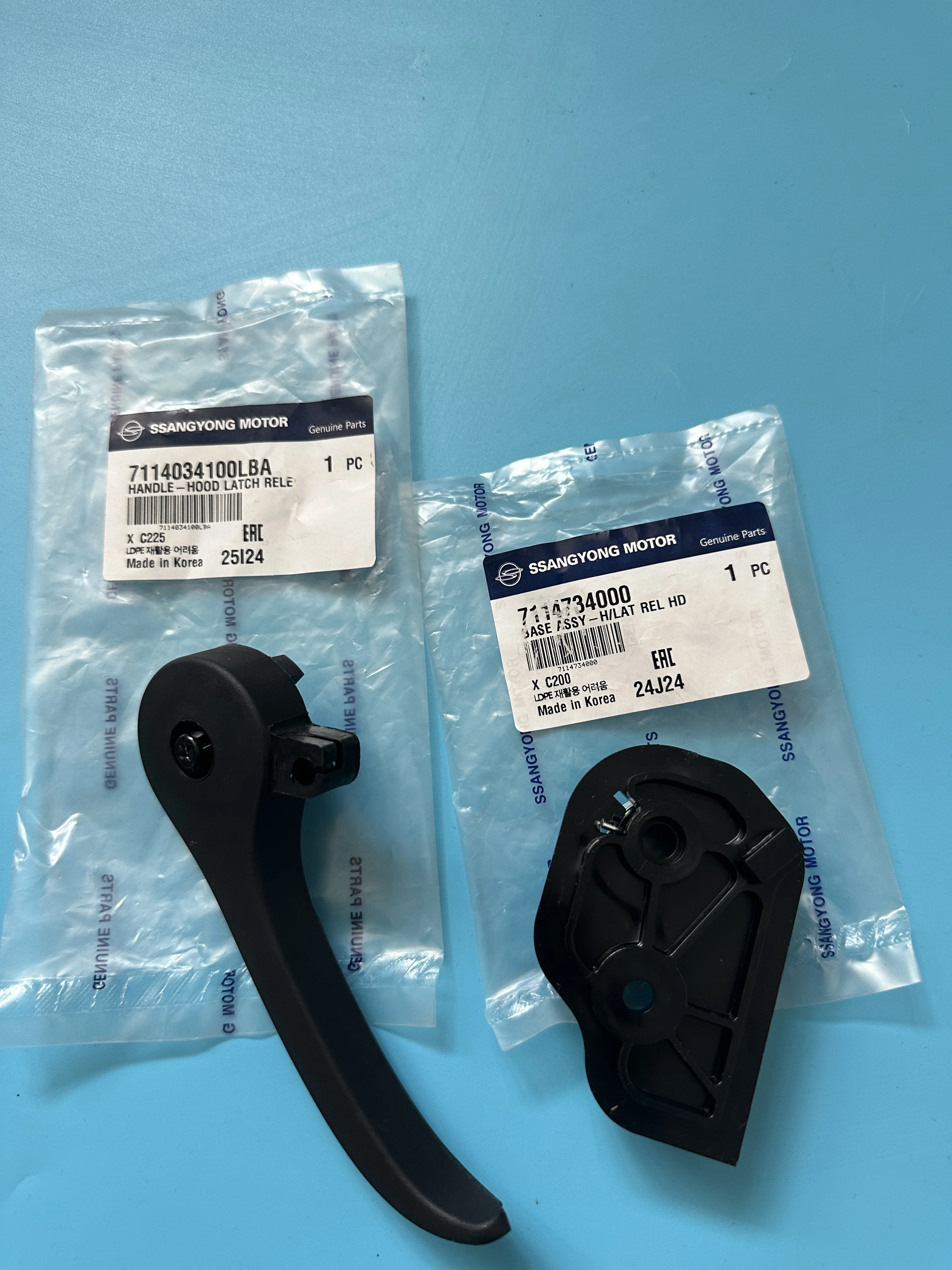 Conjunto de manija y Base de liberación de pestillo de capó 7114034100LBA 7114734000 para Ssangyong Korando C Tivoli/XLV