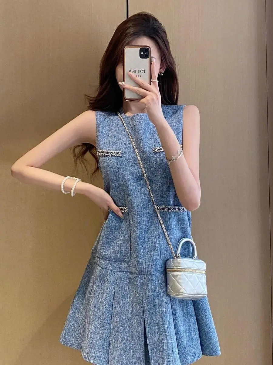 Vestido Tubinho Plissado Azul Estilo Pequeno Perfume Feminino de Cintura Alta em Poliéster DK Melissa - Nova Chegada de Verão