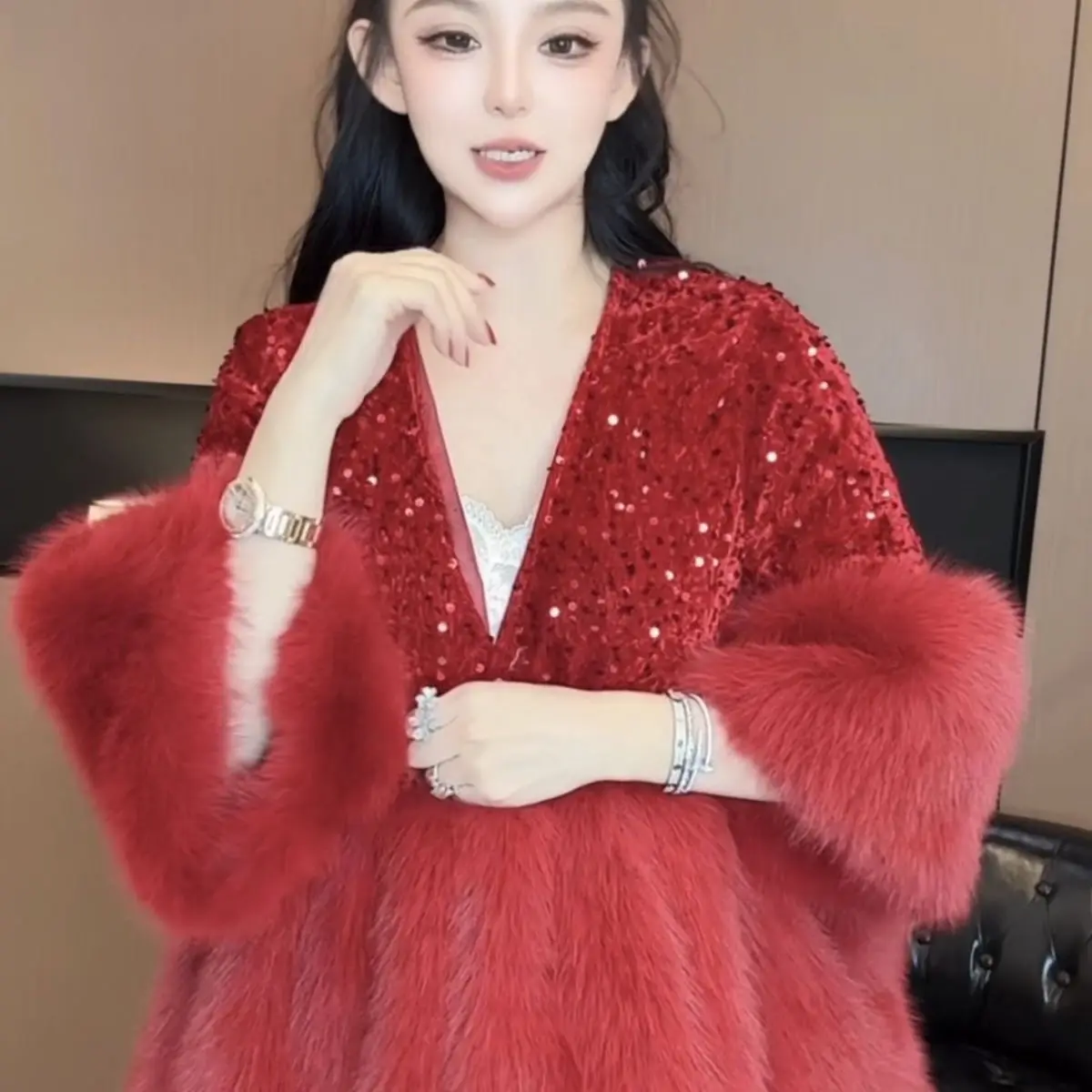 2025 Autunno Inverno Con Scollo A V Pesanti Paillettes Toca Giacca di Pelliccia Delle Donne Alla Moda Dimagrante Capodanno Rosso Lucido Cappotto di Pelliccia Cappotto Femminile