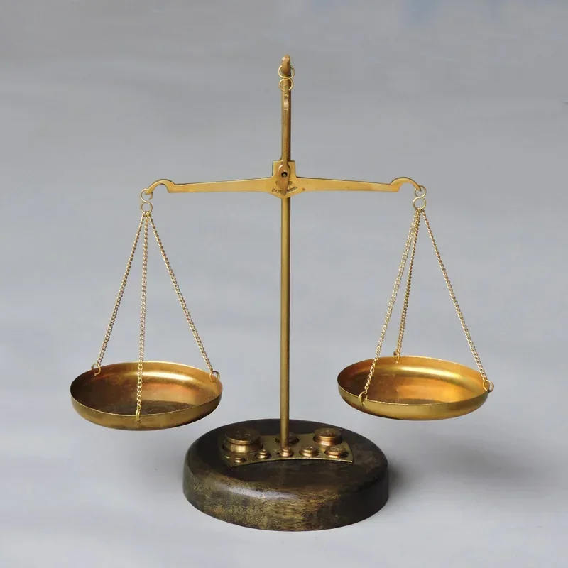 Brass Decorative Ornaments Balance Scales High-end Clubs, Shops, Checkout Counters, Representing Fair and Equitable