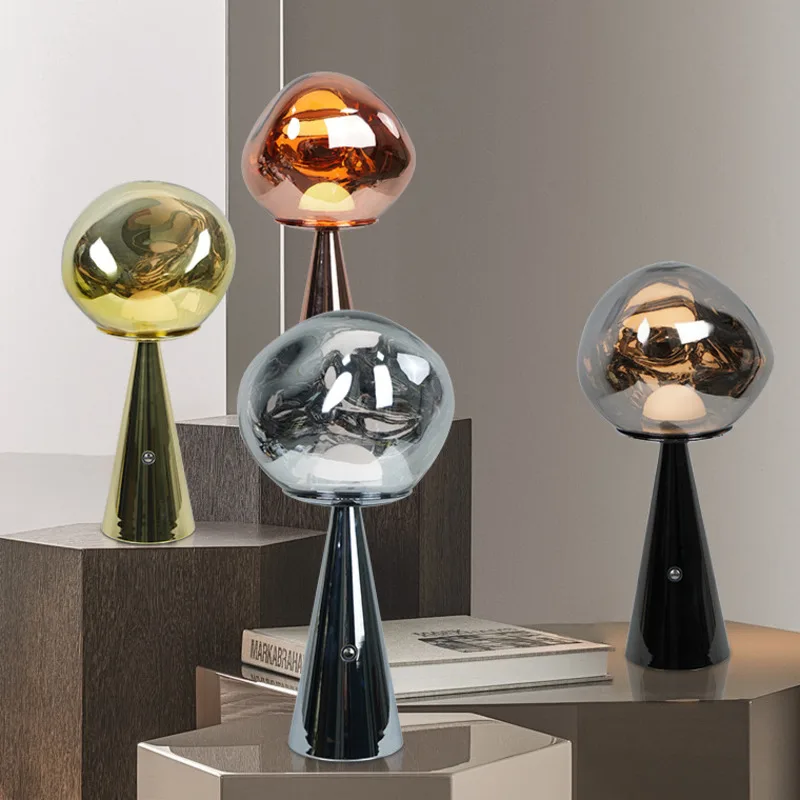 Rechargeable Portable Lava LED Illuminated Table Lamp Ambient Mood Light Bedside Desk Decor Retro Replica USB Charging Wholesale