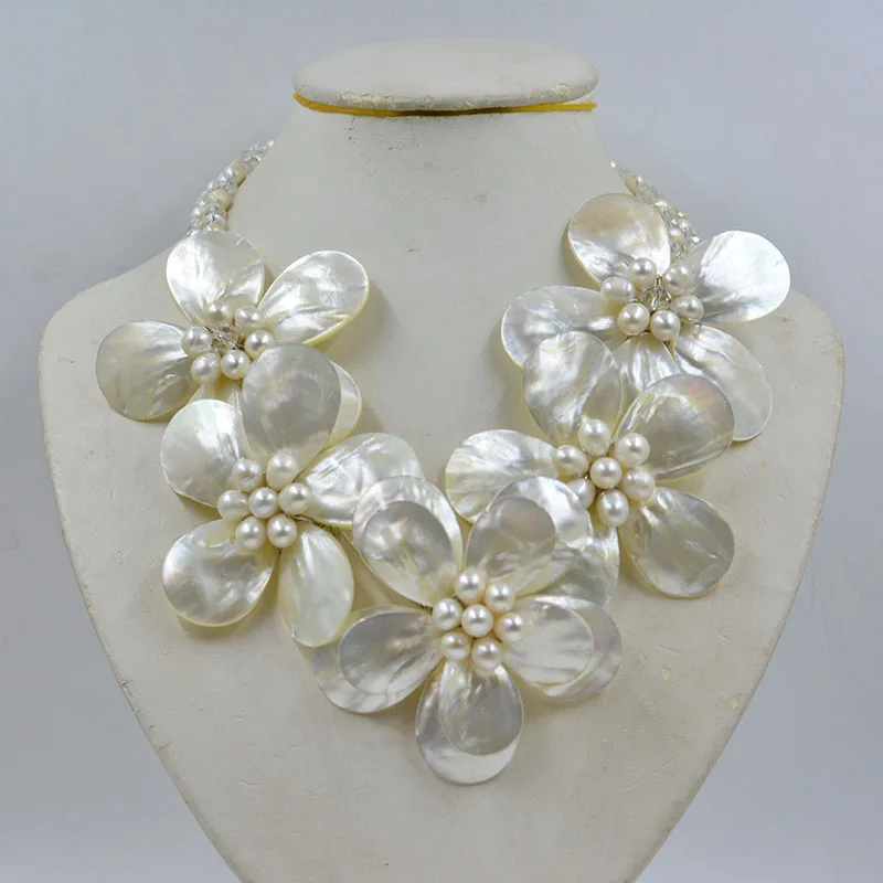 

New Style White Freshwater Pearl Beads With Shell Flower Necklace For Women Fashion 20"