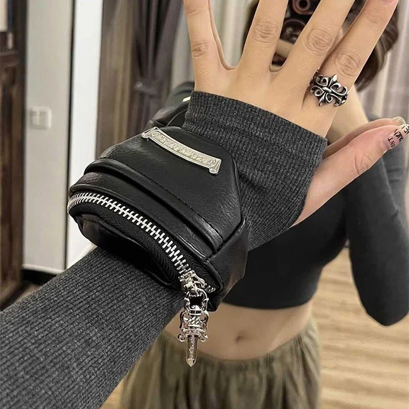 

Модный нишевый дизайн декоративного браслета, сладкий и крутой многофункциональный ежедневный кошелек для монет для наушников.