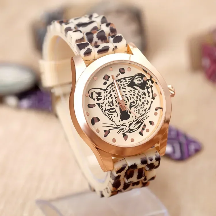 Reloj de cuarzo con estampado de leopardo para mujer, pulsera deportiva de silicona, a la moda