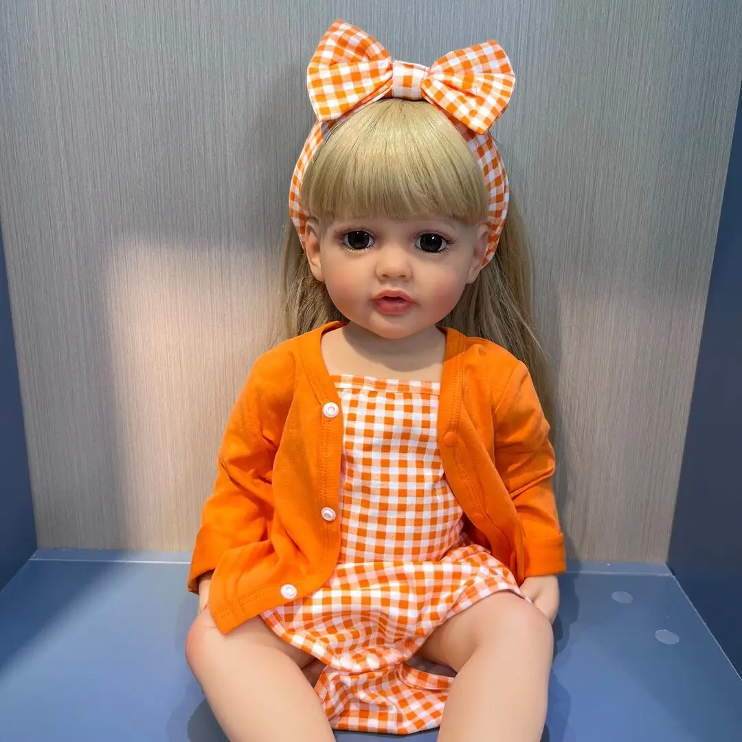NPK 55CM réaliste Silicone princesse bébé poupée doux au toucher Reborn enfant en bas âge Betty avec de longs cheveux blonds réaliste enfant cadeau jouet