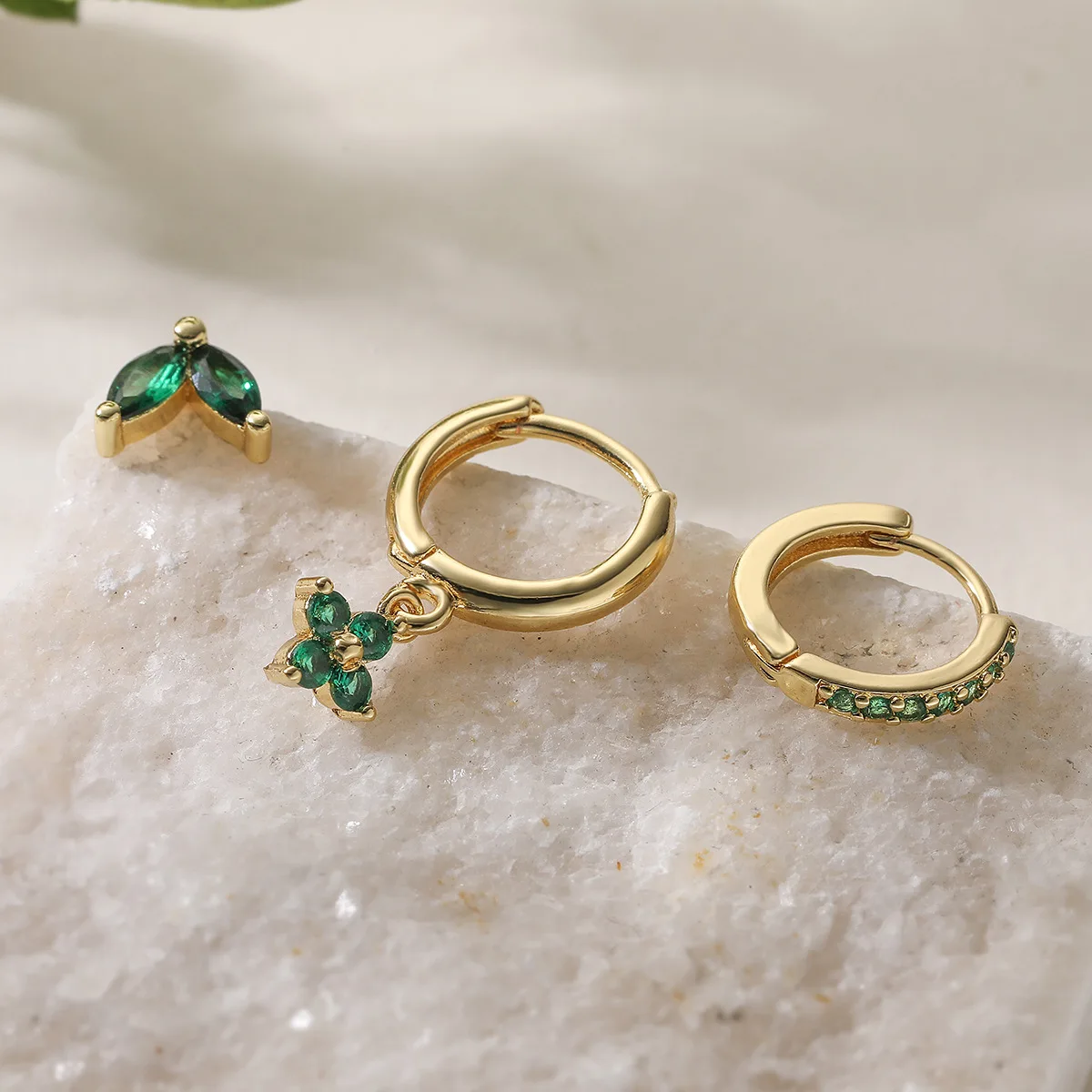 GANPUP 3 Stück Trendige Grüne Zirkon-Blumen-Creolen für Damen, Modischer Neuer Ohrpiercing-Schmuck, Geschenk für Party, Damenohrringe – Detail 3