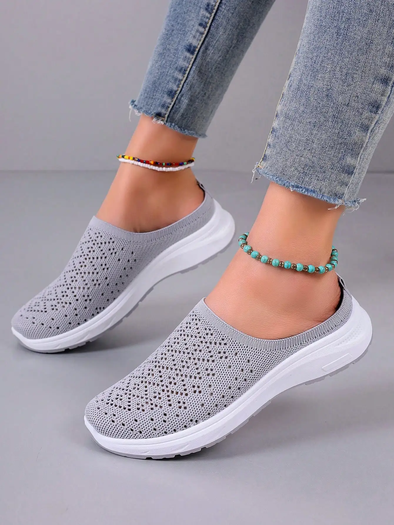 Spring new women\'s sports shoes, fashionable, breathable, lightweight, non-slip, wear-resistant, casual sports shoes, flat shoes