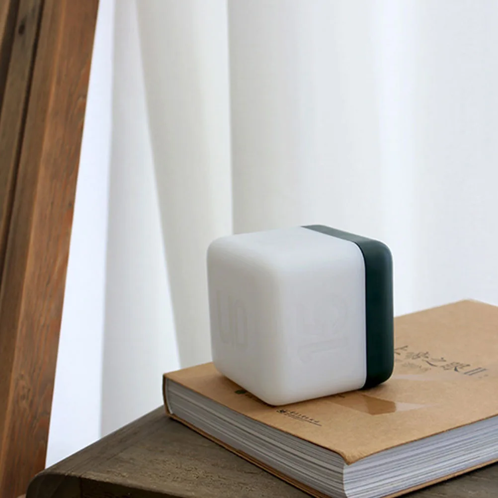 ضوء ليلي على شكل مكعب USB قابل لإعادة الشحن ومؤقت قلاب إبداعي 5-60 دقيقة متوهج ناعم مثالي لغرفة النوم