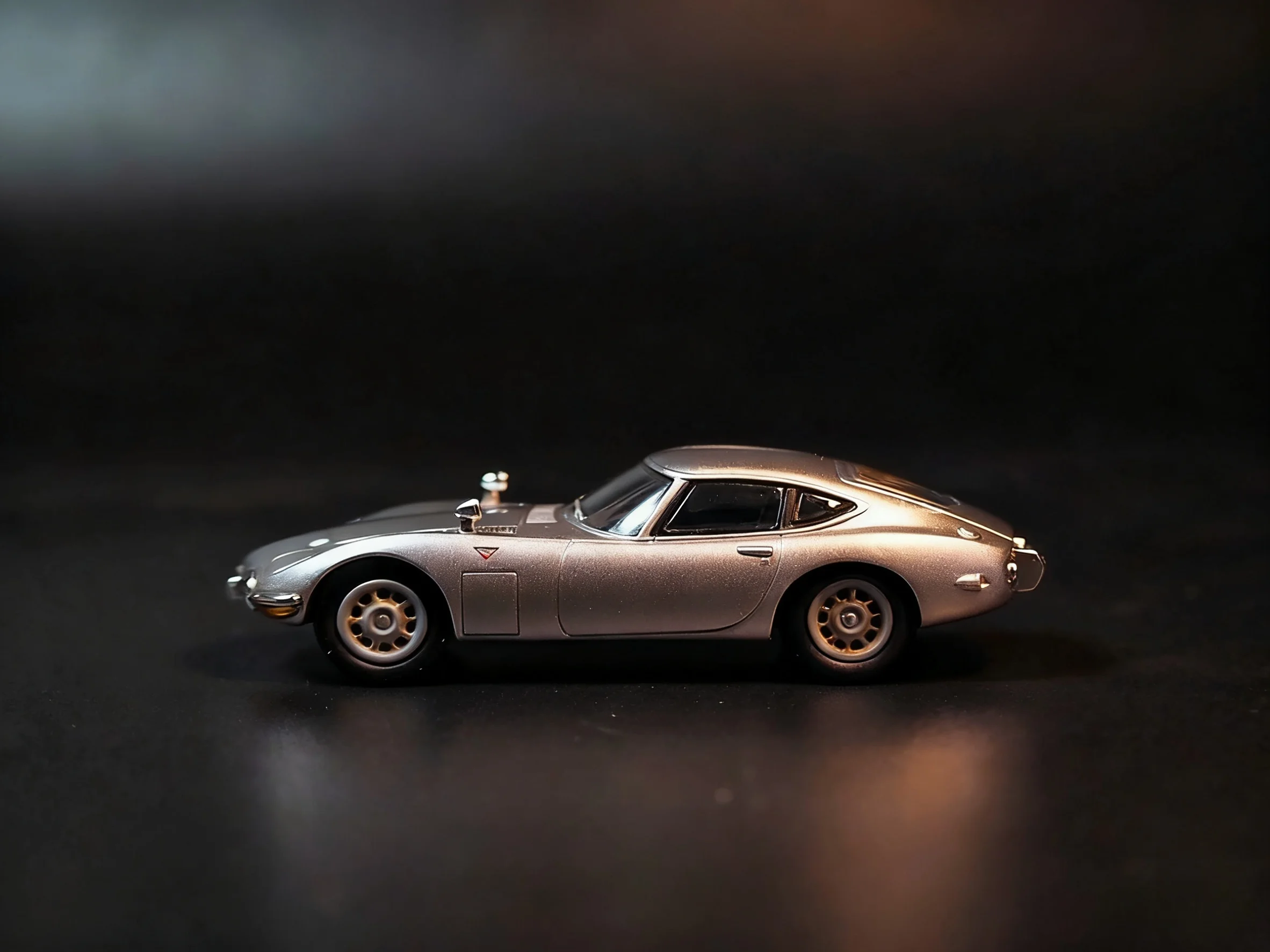 

Высокая имитация масштаба 1:87, модель спортивного автомобиля в стиле 2000GT, классический японский автомобиль, коллекционная игрушка-дисплей для коллекции