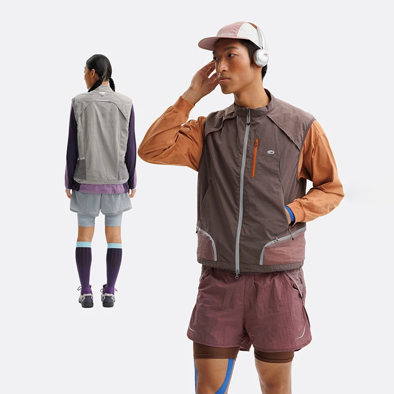 Outdoor Sports Quick Dry Waterproof Vest with Reflective Stripe for Men Women Cycling Running Lightweight Multi-Pockets Vest