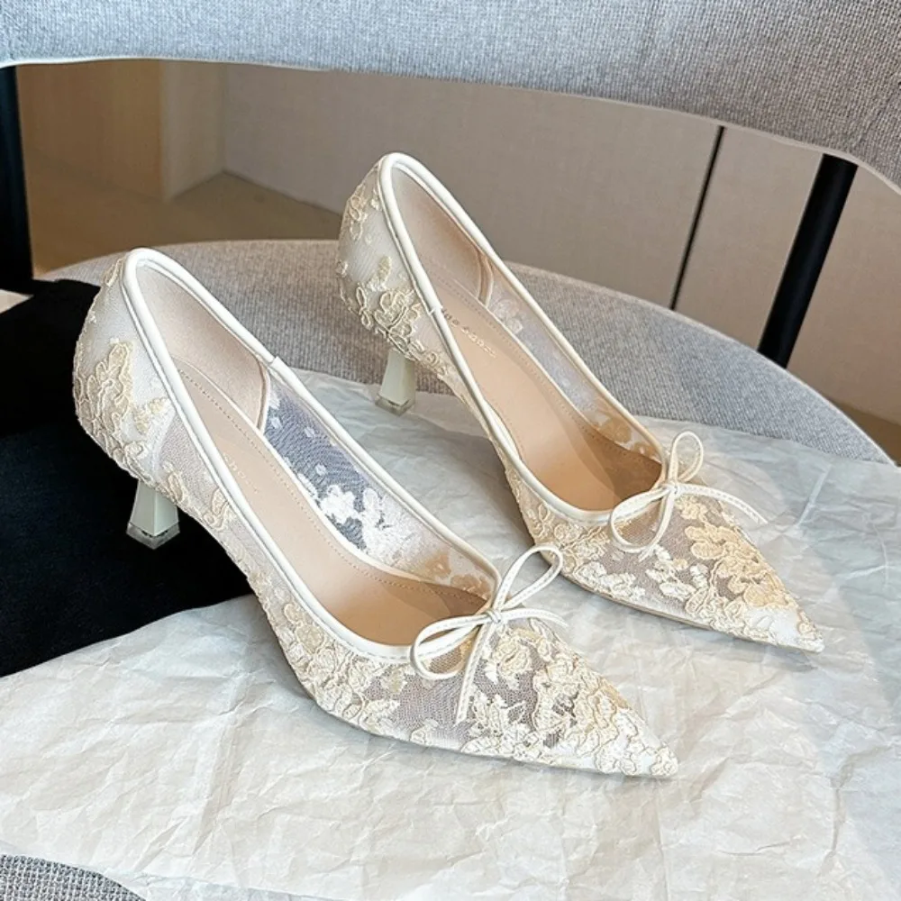 Pumps Women's 2026 Spring New Lace Pointed Bow Mesh Fine Heel Light Mouth Solid Color Temperament Elegant Banquet Women's Shoes