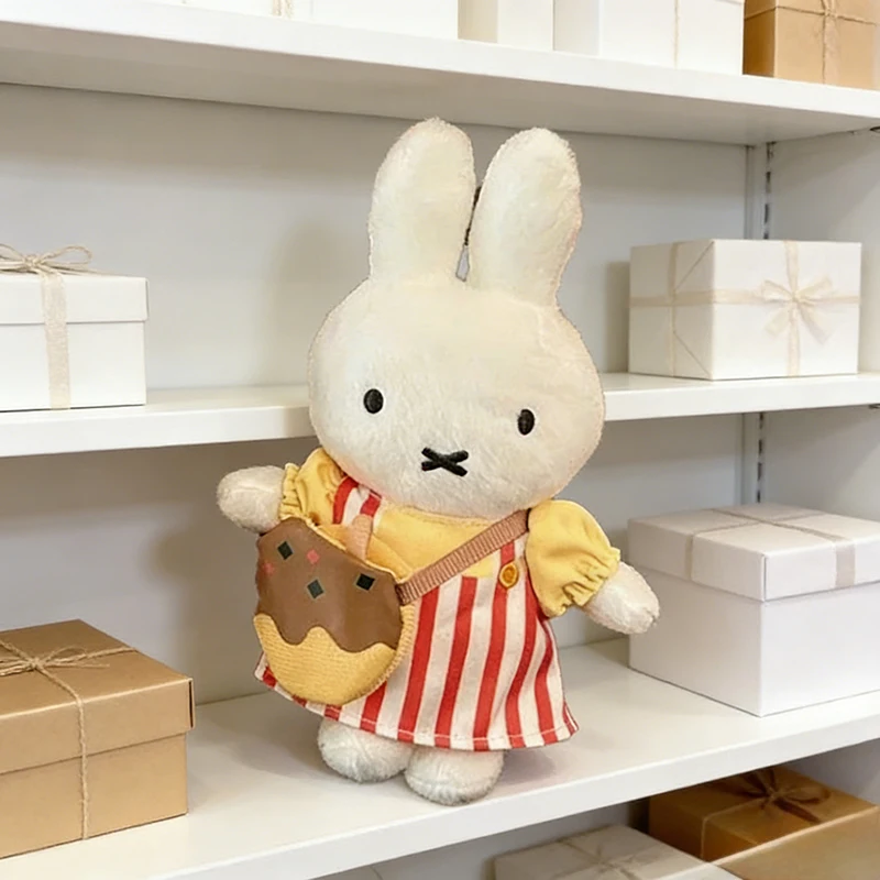 سلسلة مفاتيح كاواي ميفي المحشوة، لعبة قطيفة ناعمة على شكل شخصية كرتونية، قلادة أنيقة للحقائب وإكسسوارات الأنيمي والهدايا