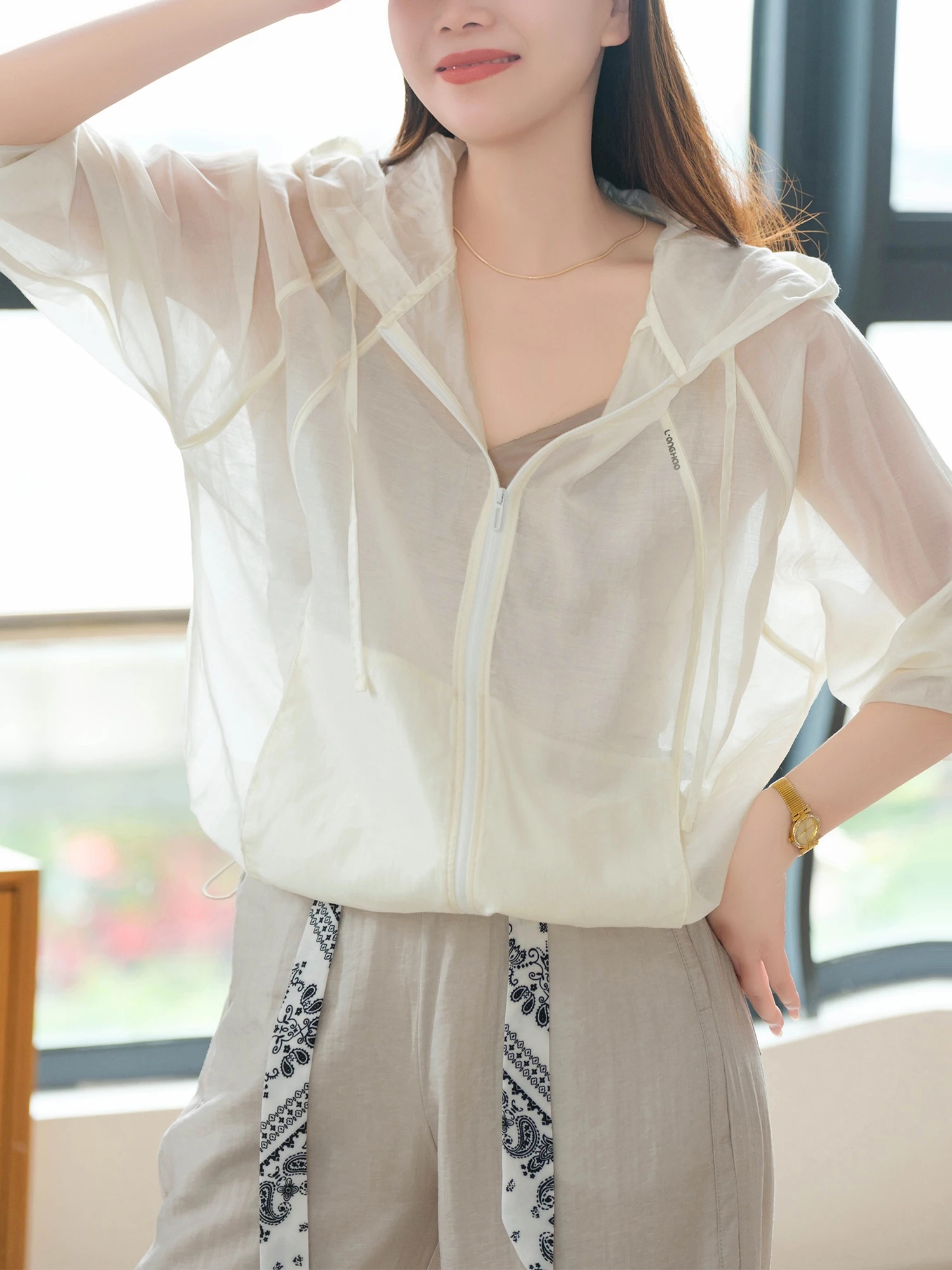 Multi-Color RAYON UV Protection Clothing with Hat Inner Strip Pressed 8 Colors UPF50 Women's Casual Loose Style Long Sleeve