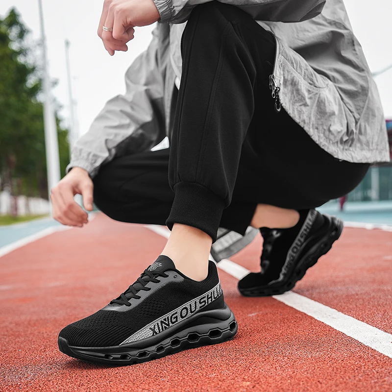2026 New Couple Mesh Shoes, Breathable Sports Casual Shoes with Anti-Slip and Cushioning Features, Lightweight Running Shoes