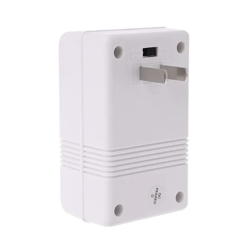 Adattatore da con standard per trasformatore convertitore tensione e down