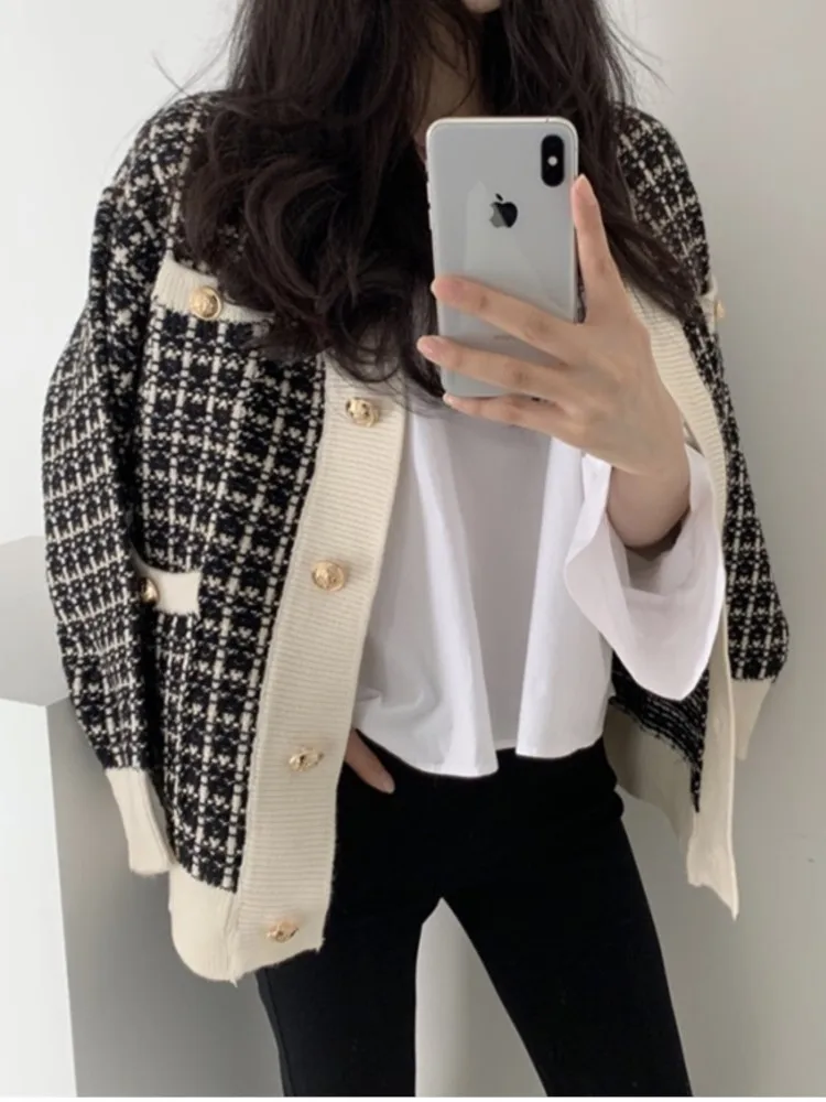 Autumn Women\'s Sweater Cardigan Korean Chic Knit Coat Single Breasted Black White Plaid Long Sleeved Sweater Jacket for Women