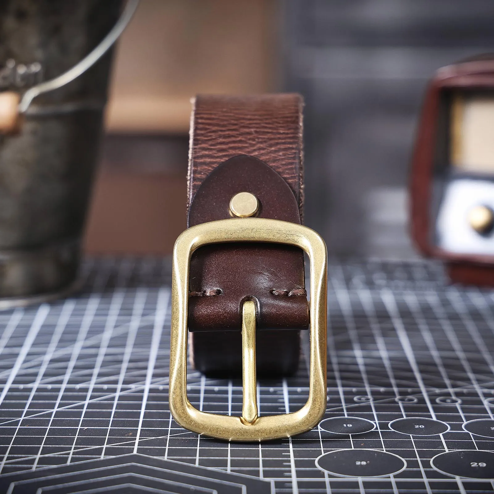 Vintage Echtleder-Herrengürtel mit Kupferschnalle, Handgefertigter Casual-Gürtel mit Geschenkbox, Verstärkter Oberleder-Gürtel aus Italien – Detail 12