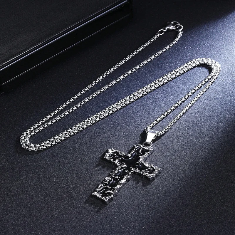 الأزياء القوطية الشرير الأحمر الأسود الحمم البركانية شوكة الصليب قلادة قلادة للرجال والنساء الفولاذ المقاوم للصدأ الهيب هوب سلسلة مجوهرات