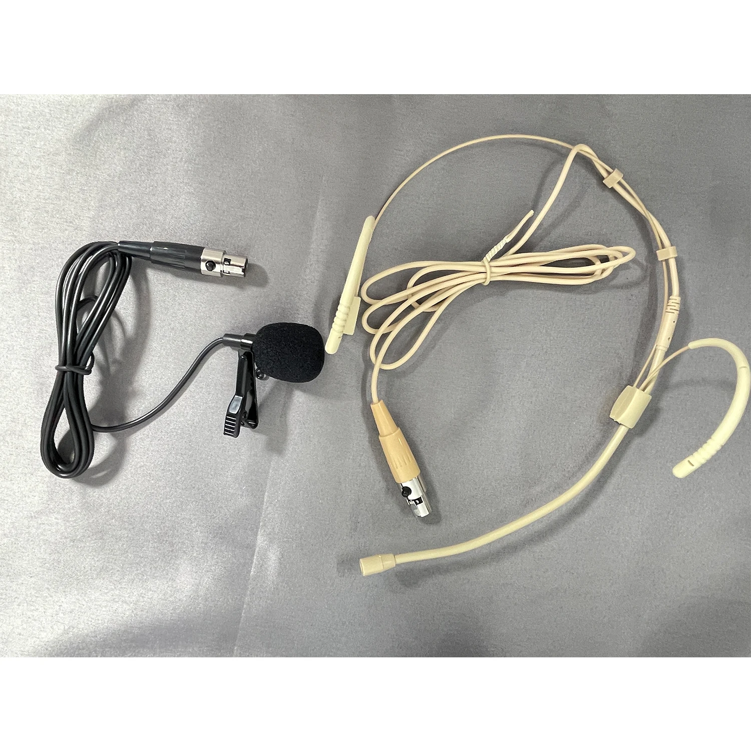 ULXD24D Microfono wireless professionale a 2 canali con microfono auricolare Beta58A per spettacoli teatrali