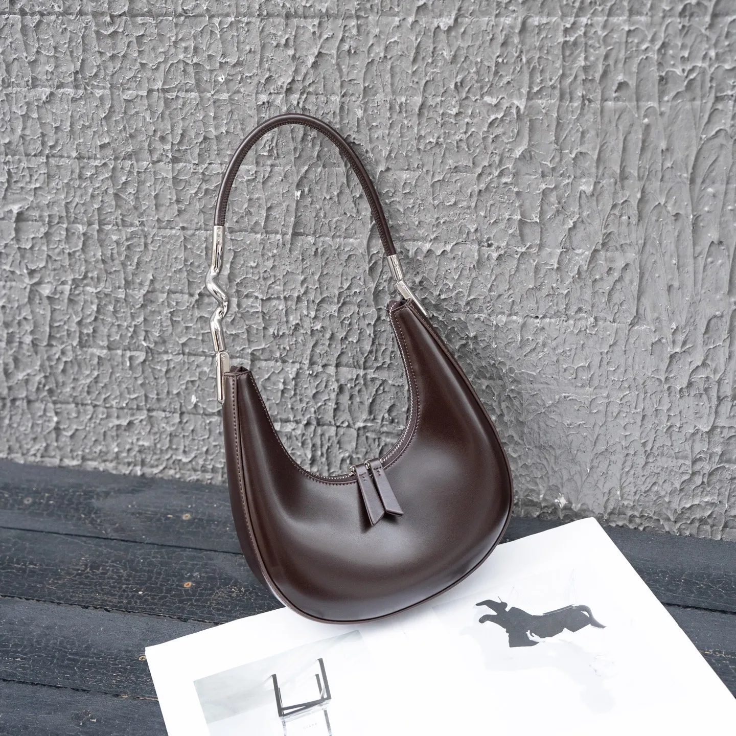 

Genuine Grade Leather Women's Shoulder Crossbody Bags Luxury Designer Brand Ladies Cowhide Small Handbag for Woman Half Moon Bag