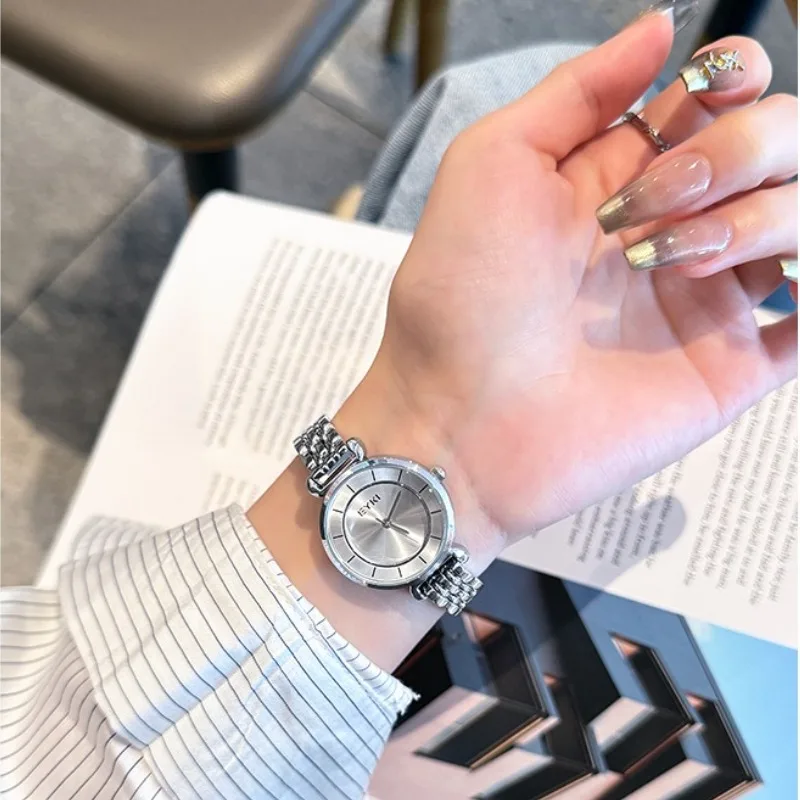 2025new trend simple fashion steel belt girls watch temperament niche light luxury student waterproof quartz watch birthday gift