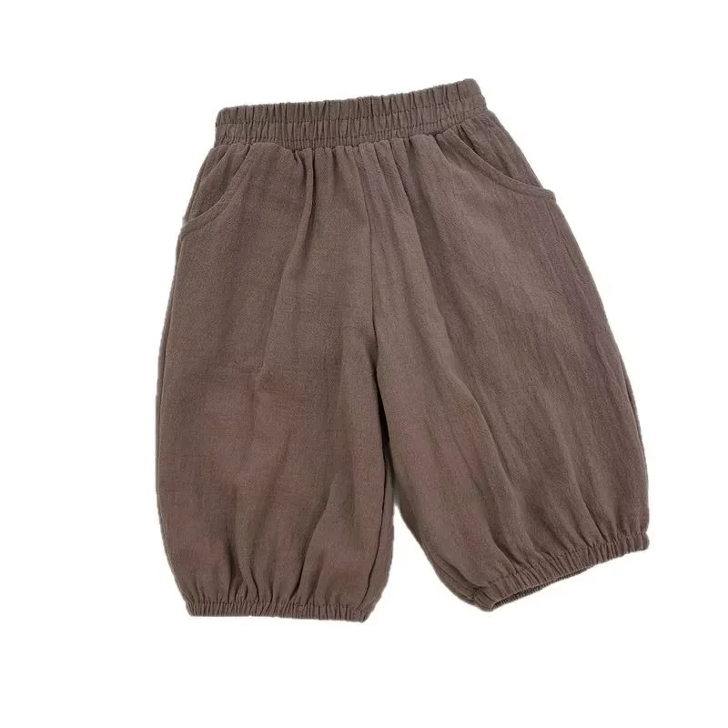 السراويل الأطفال الجديدة الصيف الصلبة القطن الكتان مرونة رقيقة الكورية الرجعية فانوس قيعان ملابس لعب غير رسمية في الهواء الطلق ‌   الأولاد و ز