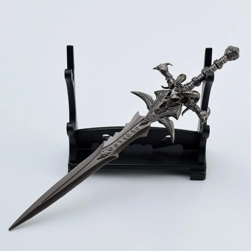 14cm World of Warcraft Frostmourne Gun Color lega spade gioco portachiavi armi modello Replica giocattolo per ragazzo Katana regali di natale