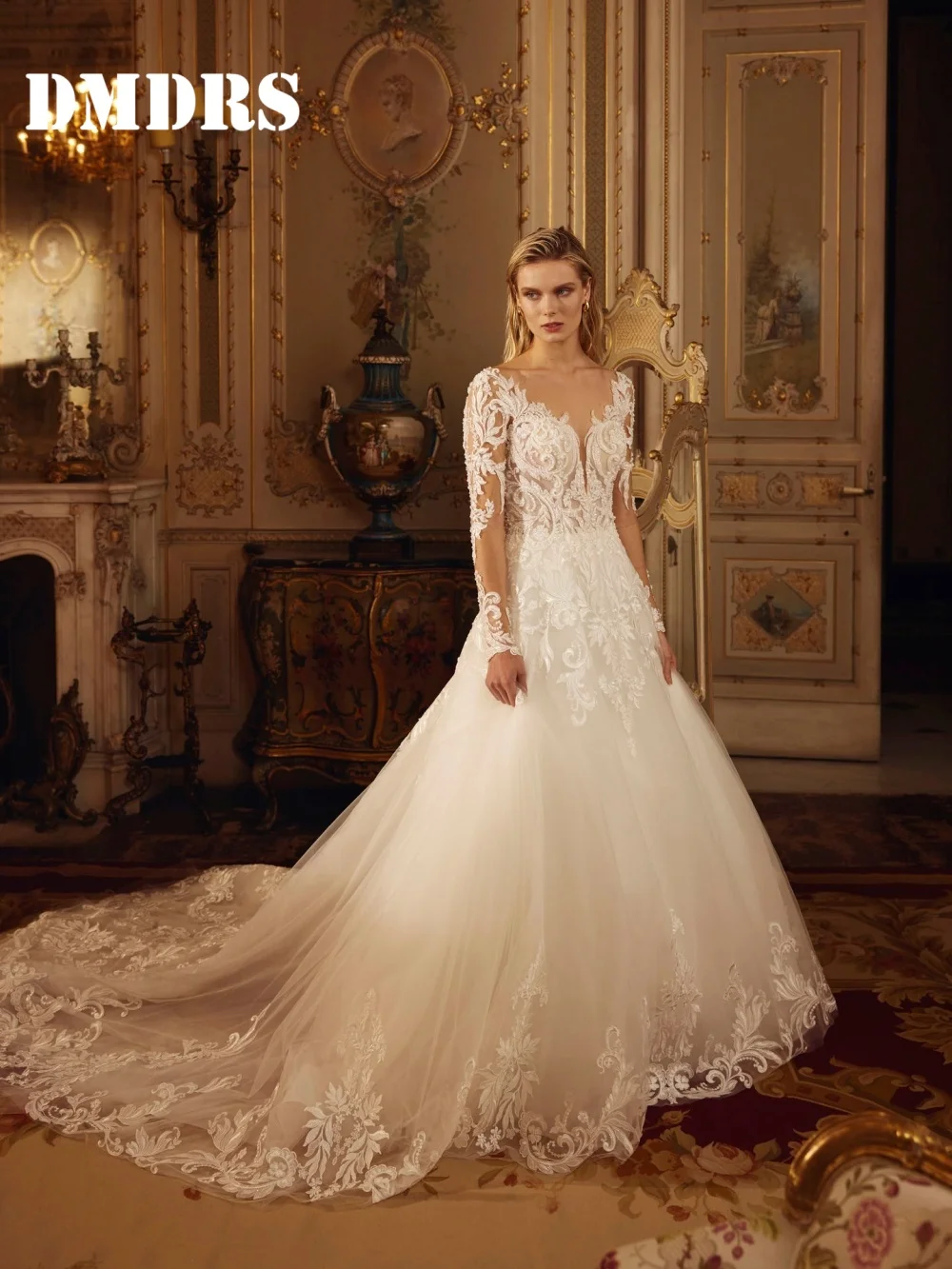 

Stylish Long-Sleeve Wedding Dresses Elegant Appliqué Bridal Gowns Graceful A-Line Appliqué Floor-Length Wedding Gowns Vestidos D