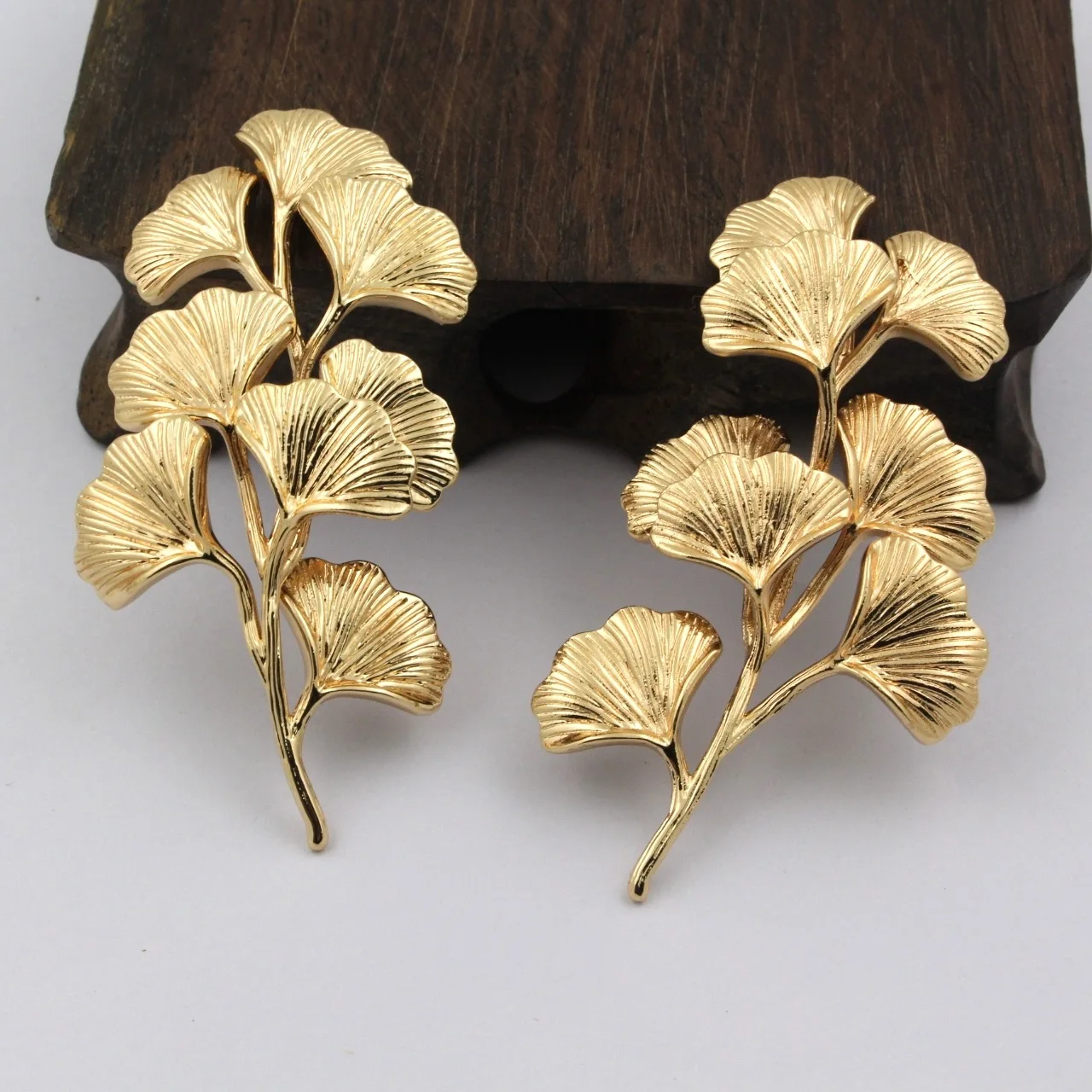 2pair Quality Brass Casted Ginkgo Biloba Leaves Branches Pendants Charms Stamping Silver Gold plated DIY Jewelry Accessories