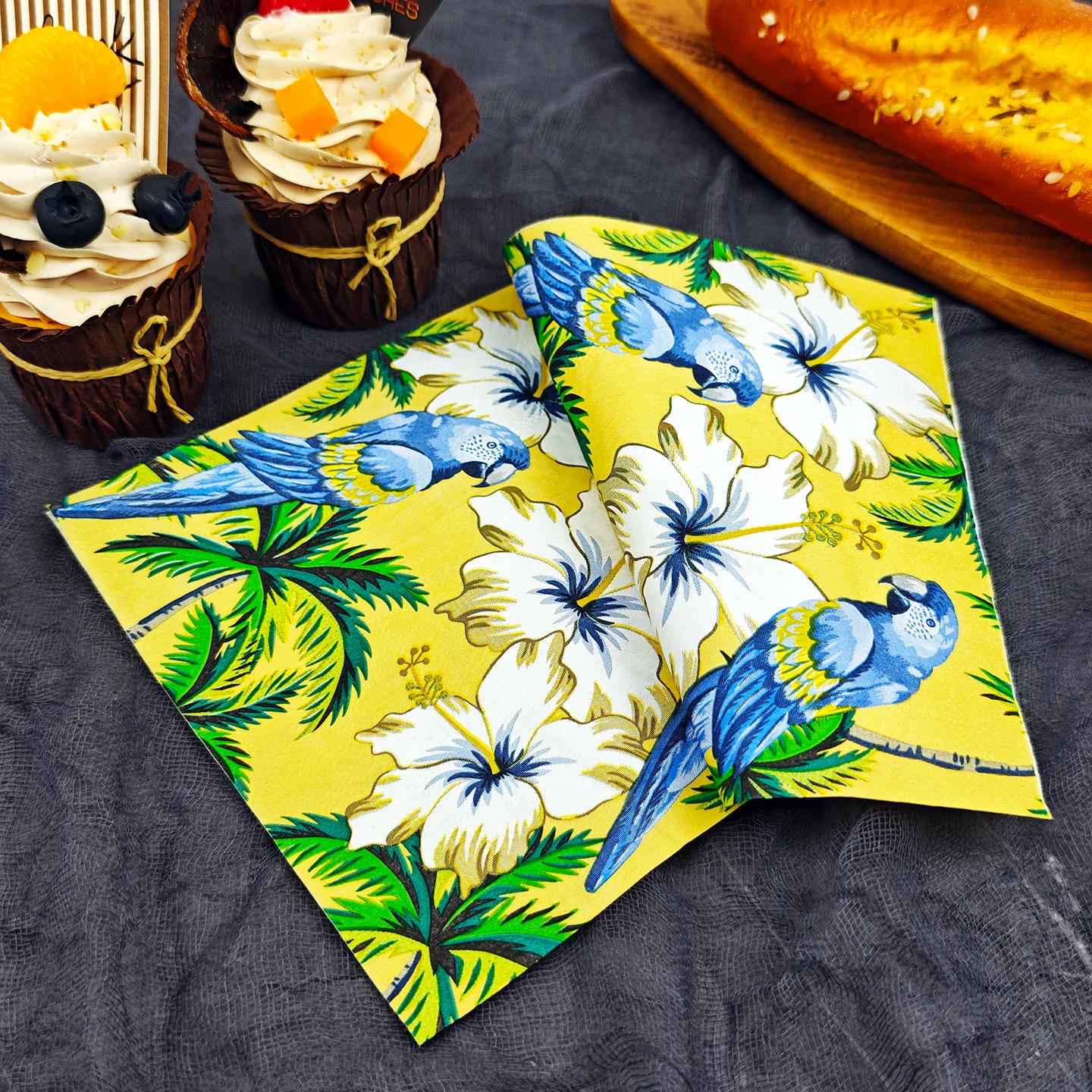 20/50pcs 33*33cm 2ply Tropical Parrot Flower Napkins Suitable for Parties, Party Napkins for Dining,Baking,Festive Parties