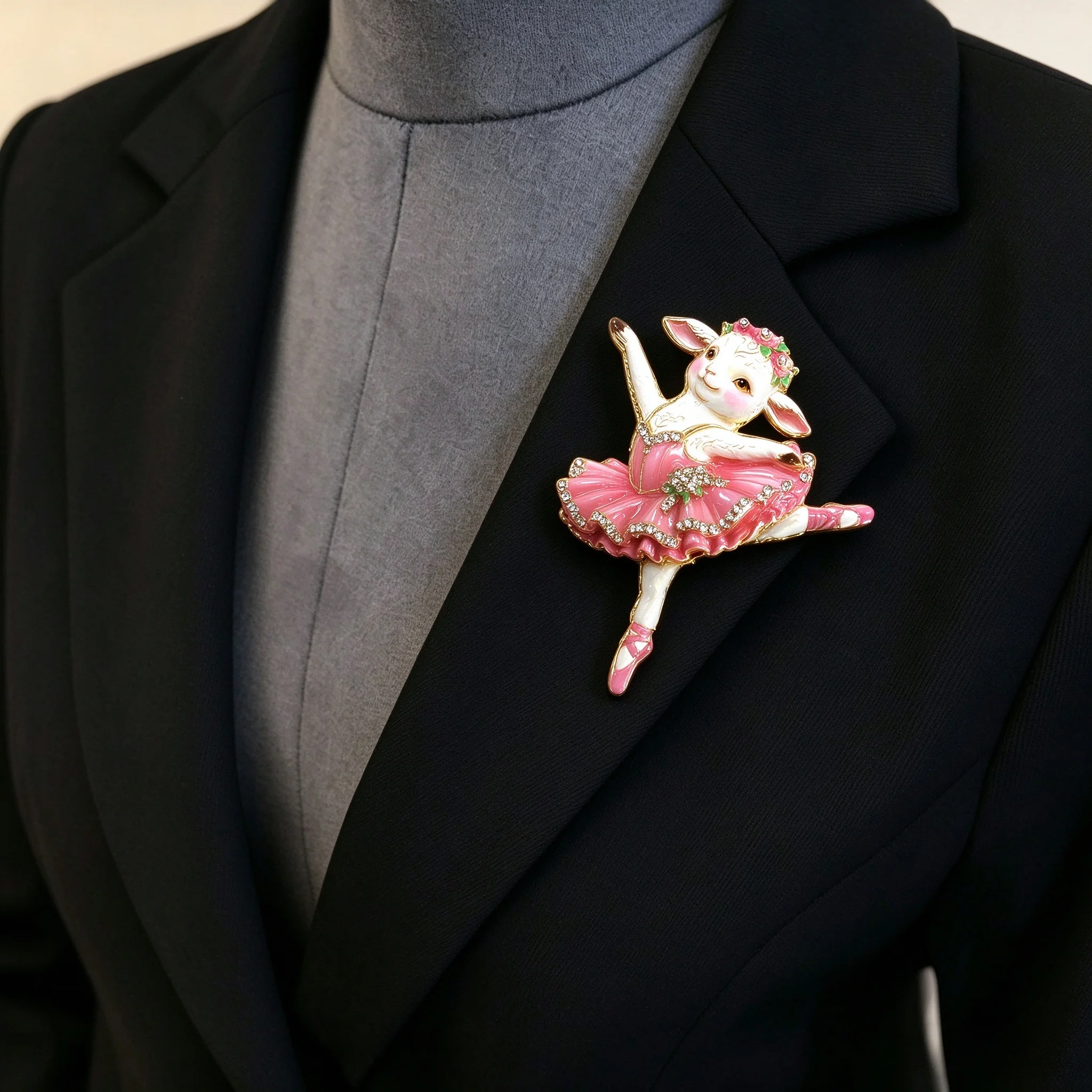 Essh&Pule Vintage Ballerina Sheep Brooch Enamel Crystal Rhinestone Cute Dancing Lamb Lapel Pin for Women Coat Scarf Jewelry Gift