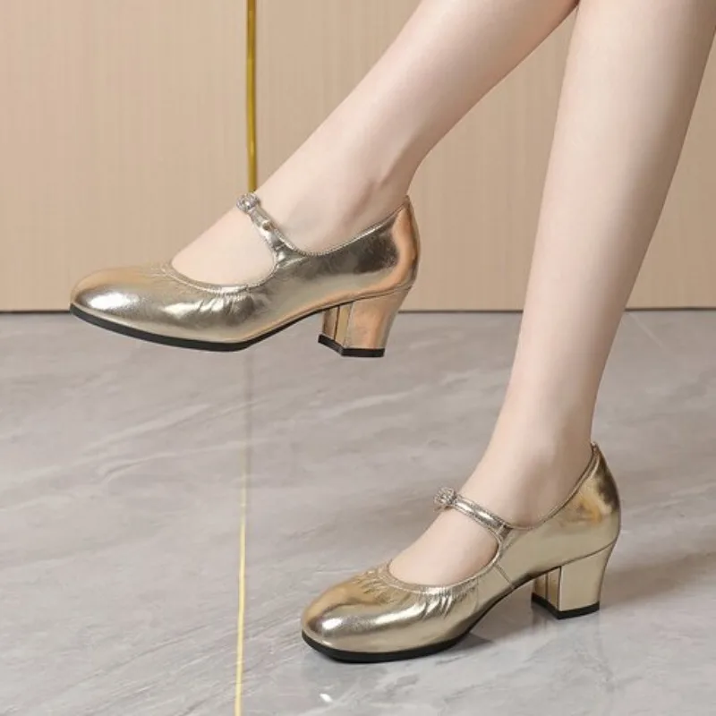 Новые женские танцевальные туфли из овчины, яркая резиновая подошва, туфли для выступлений на низком каблуке, золотистые и серебряные сценические танцевальные туфли