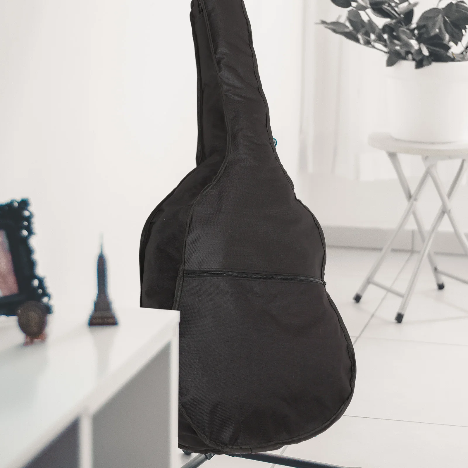 

Waterproof Guitar Bag Portable Lightweight Carrying Case for Electric Acoustic Guitars Durable Oxford Fabric Comfortable Straps