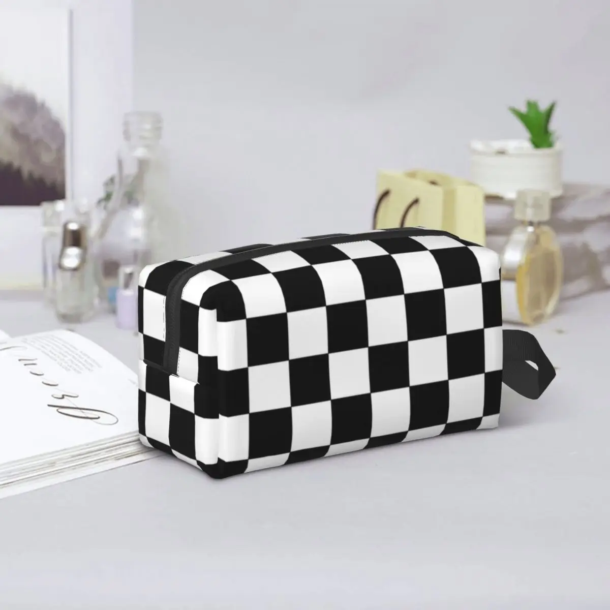 Checkered Black And White Makeup Bag Cosmetic Organizer Storage Dopp Kit Toiletry Cosmetic Bag for Women Beauty Pencil Case