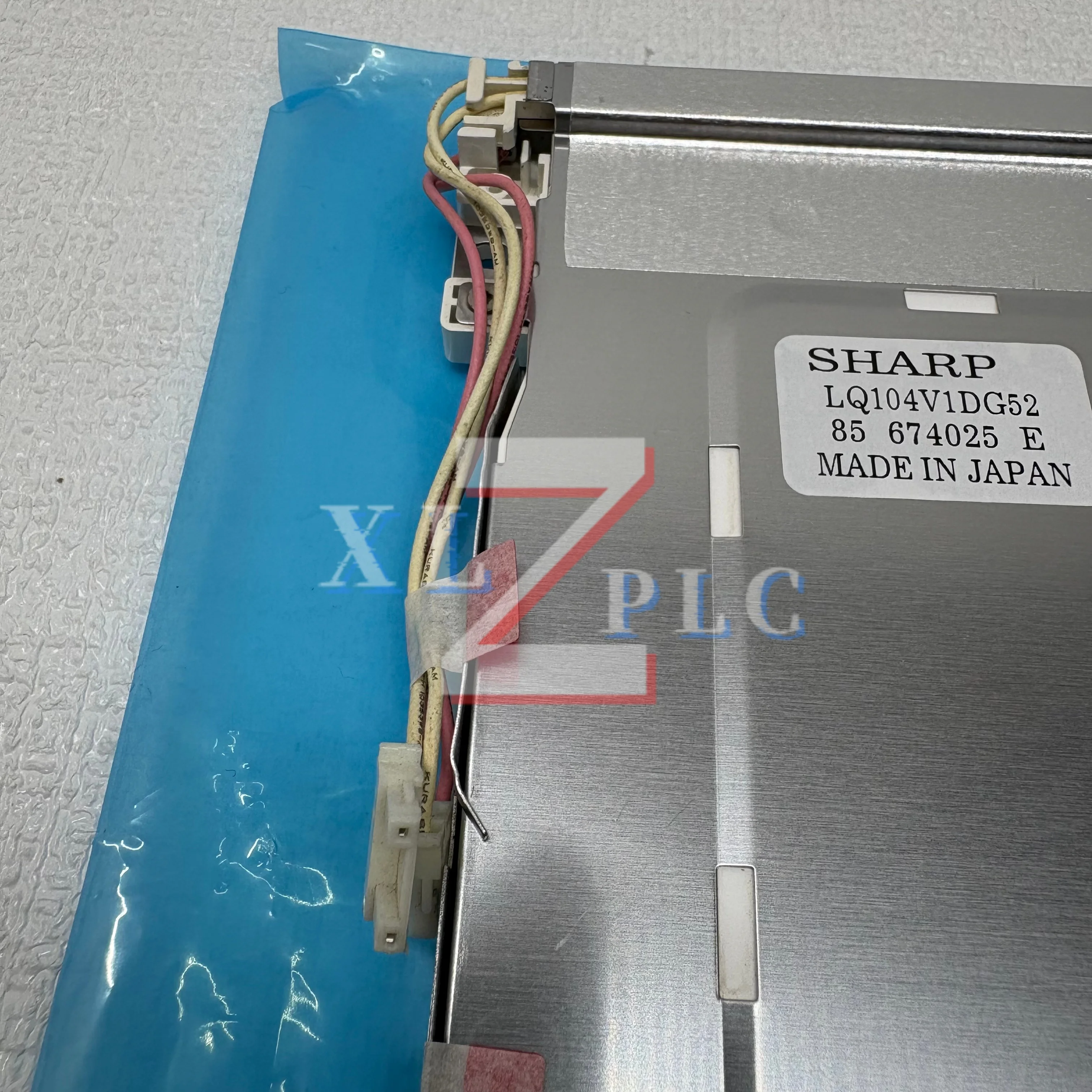 LCD Screen   new in stock  LQ104V1DG52