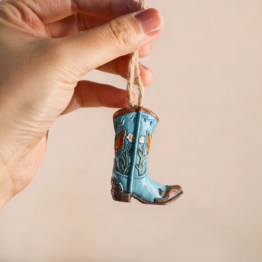 3 قطعة زينة عيد الميلاد الراتنج أحذية رعاة البقر تمثال صغير شجرة عيد الميلاد حلي معلقة النمط الأمريكي ديكور المنزل هدية السنة الجديدة