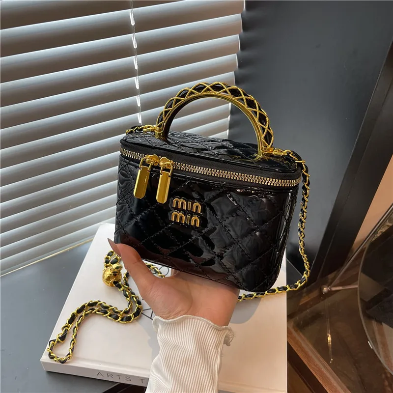 

2025 Chain Strap Shoulder Bag, Fashion Crossbody Purse, Women's Commuter Box Tote, Minimalist Day to Night Bag, Textured Sling