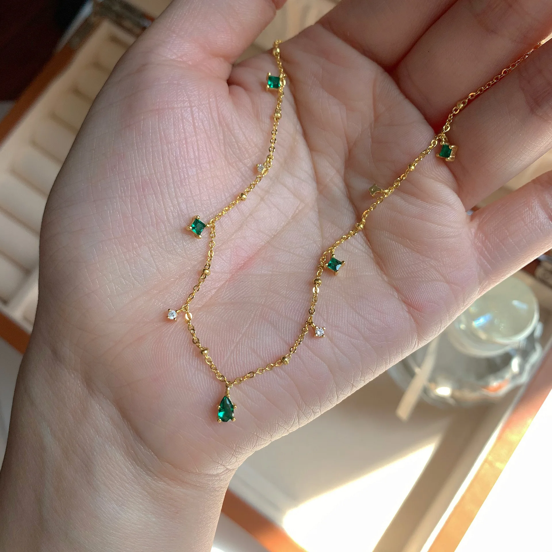 Exquisite Emerald Neck Chain Retro Color Copper Zircon Small Square Water Droplet Collarbone Chain For Women's Party