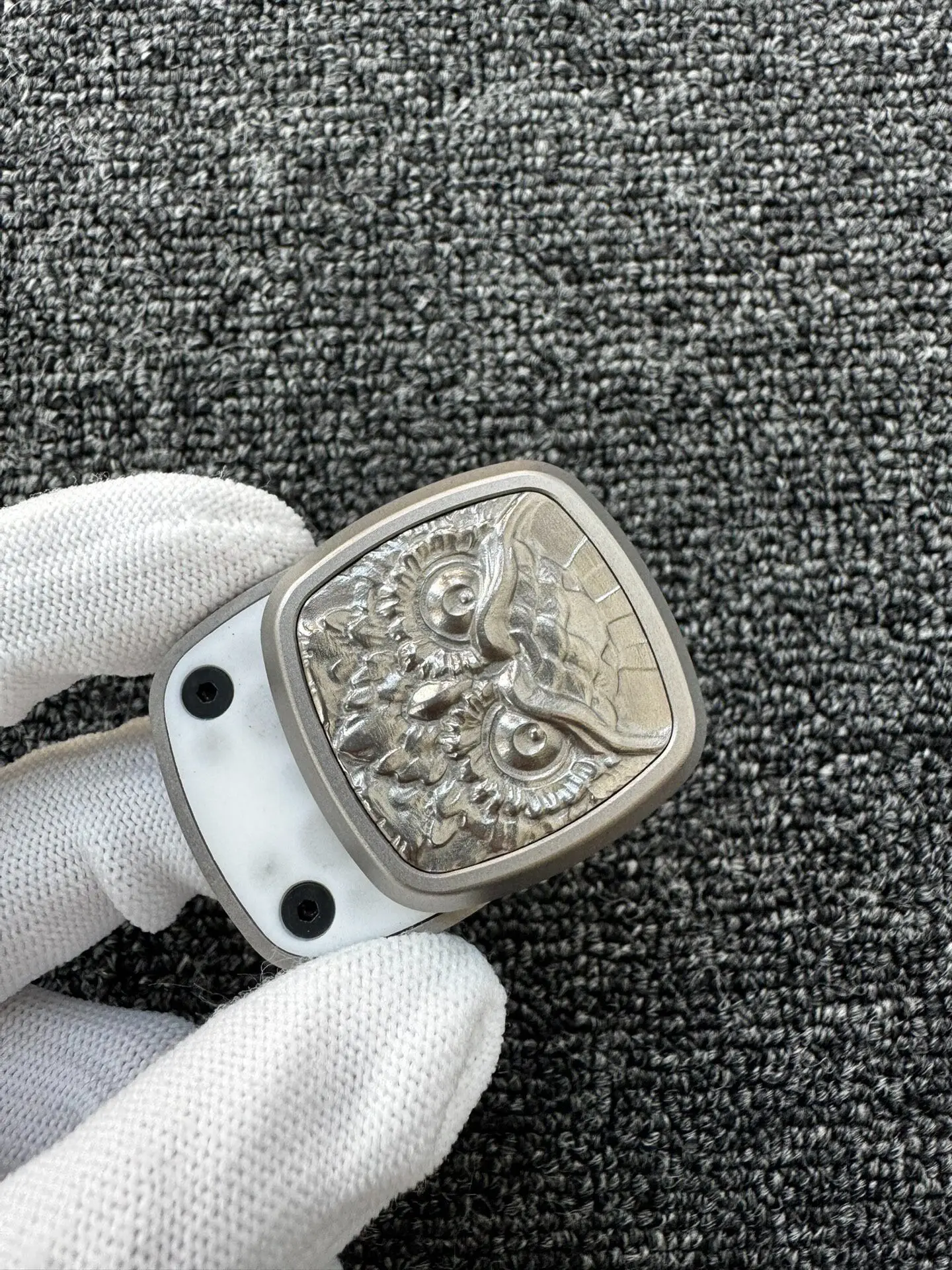 Used EDC Steal Sister & Tk Joint Owl, Titanium XX Edc Metal Decompression Toy Black Technology Tide Play