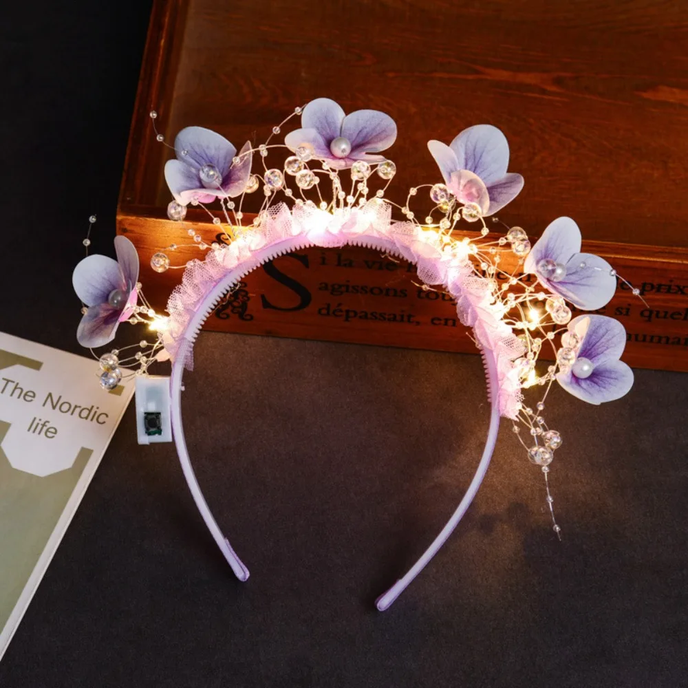 

Sweet LED Light-Up Hairband with LED Lights Butterfly Decoration Butterfly Headband Fairy Style Flower Decoration