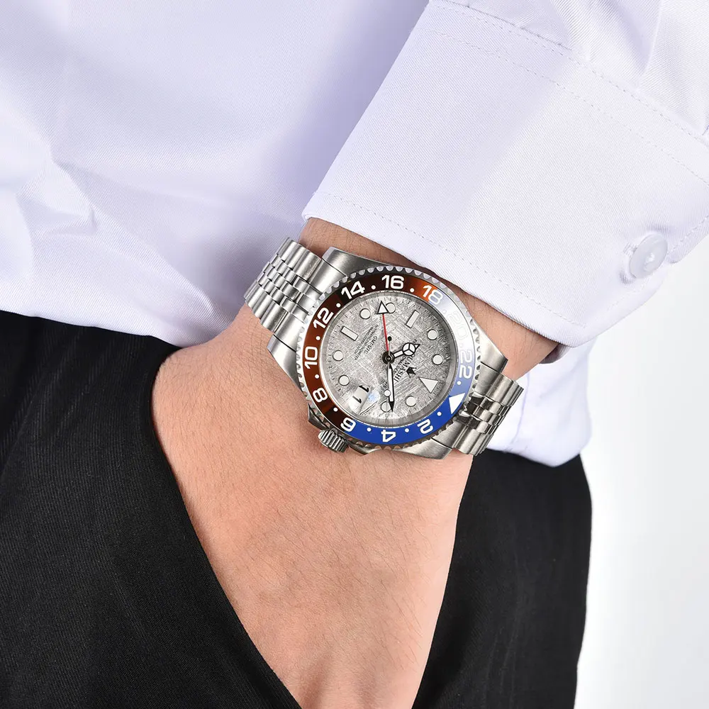 40mm 럭셔리 남성용 시계 NH34 무브먼트 GMT 자동 기계식 시계, 사파이어 유리 및 맞춤형 로고 비즈니스 남성용 시계