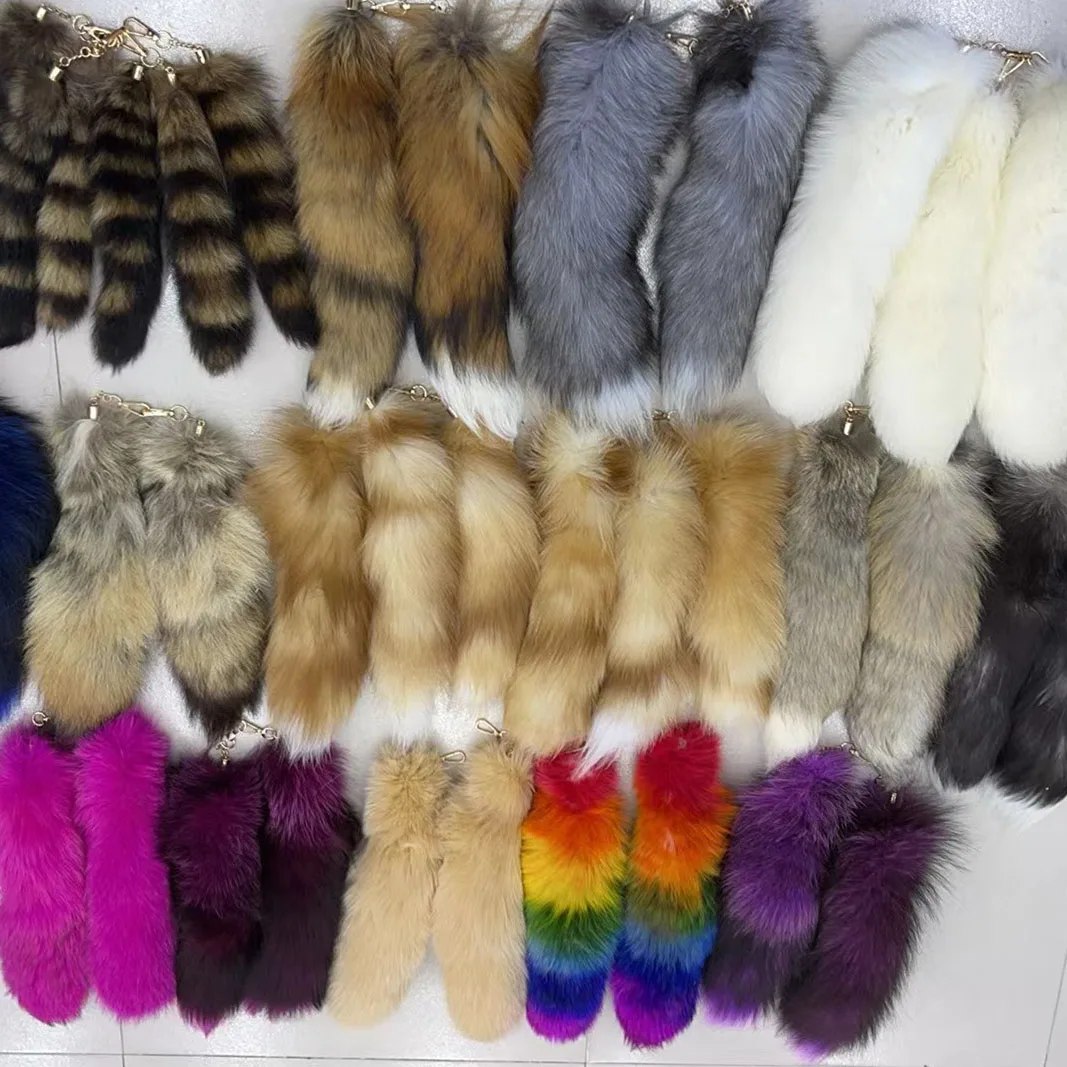 2024 Large Long Real Fox Fur Tail Natural Fur Tail Keychain Pendant Cosplay Tail Cute Wolf Fox Tail Fur Car Keychains For Women