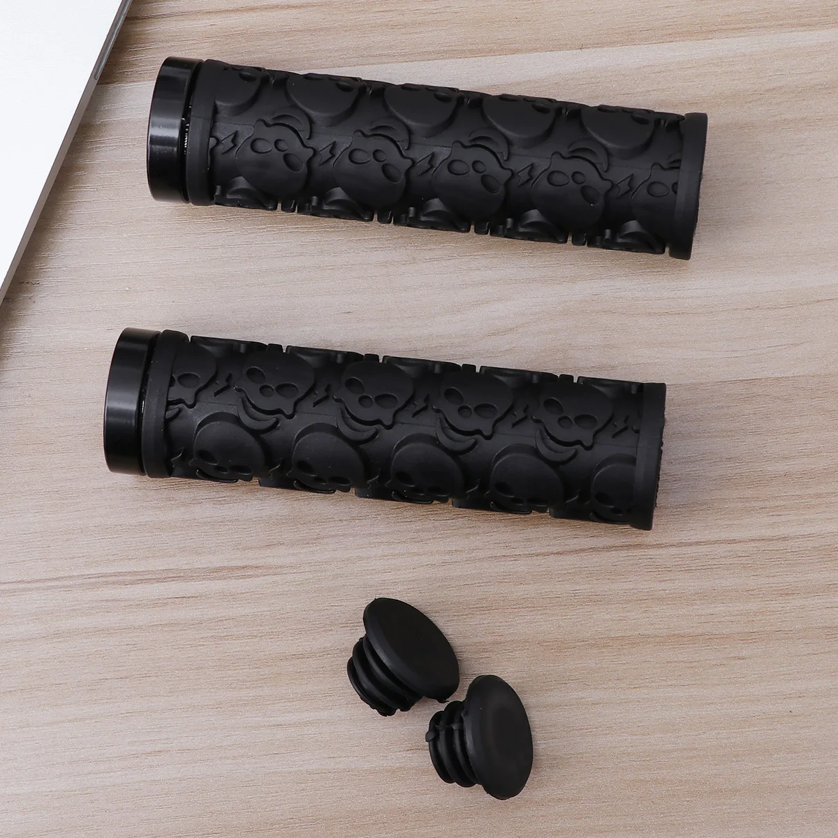 

1Pair Aluminum Alloy Bike Handlebar Non-Slip Rubber Handle Grips Plastic End Caps Comfortable Replacement for Mountain Scooter