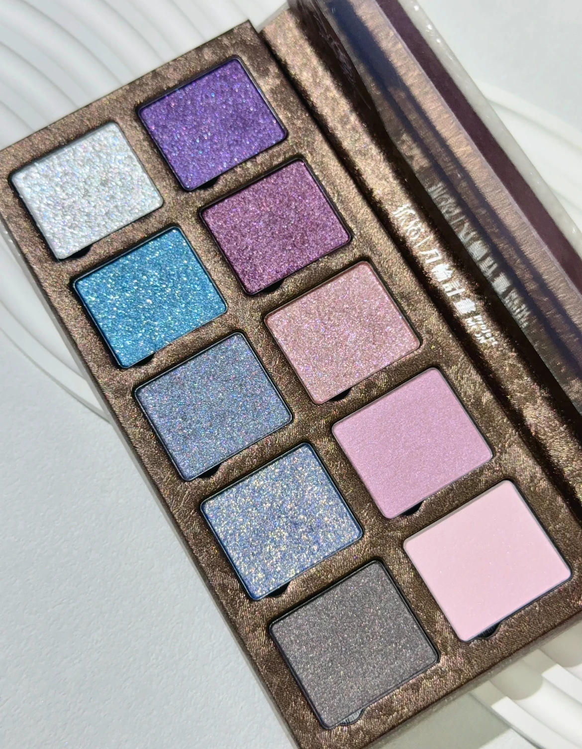 DRAMO Dark Color Smoke 10 Color Eye Shadow Plate Glitter Shimmer Chameleon Eyeshadow Long Lasting Eye Makeup