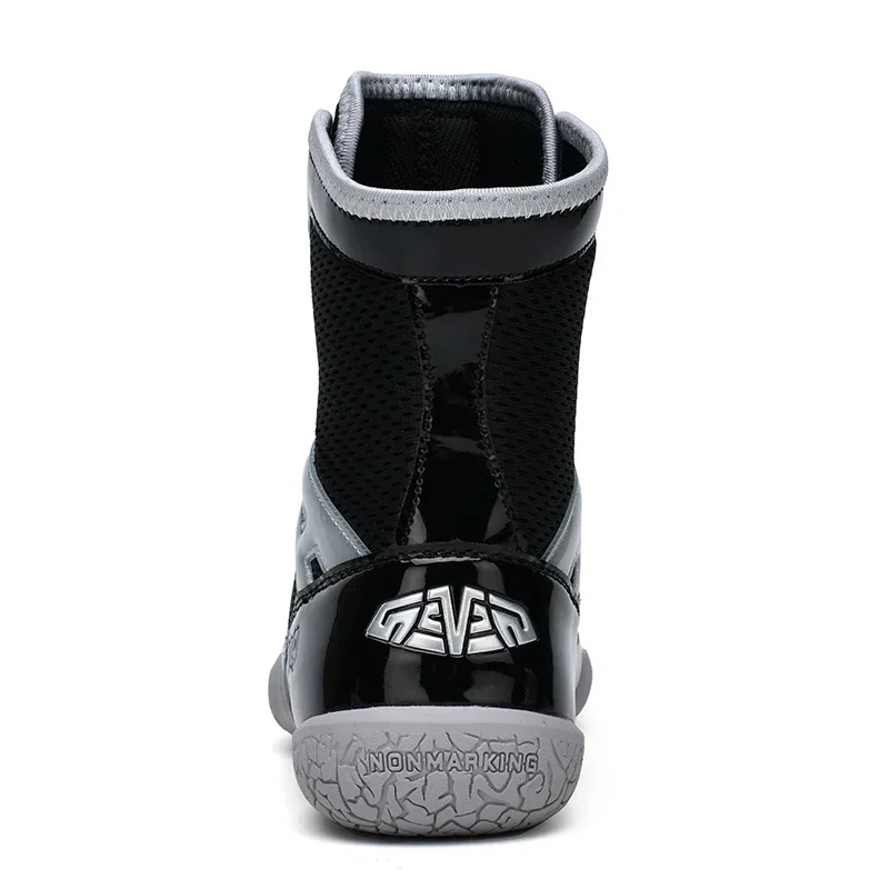 New Wrestling Shoes Men Wrestling Sneakers Comfortable Gym Footwears Luxury Boxing Sneakers