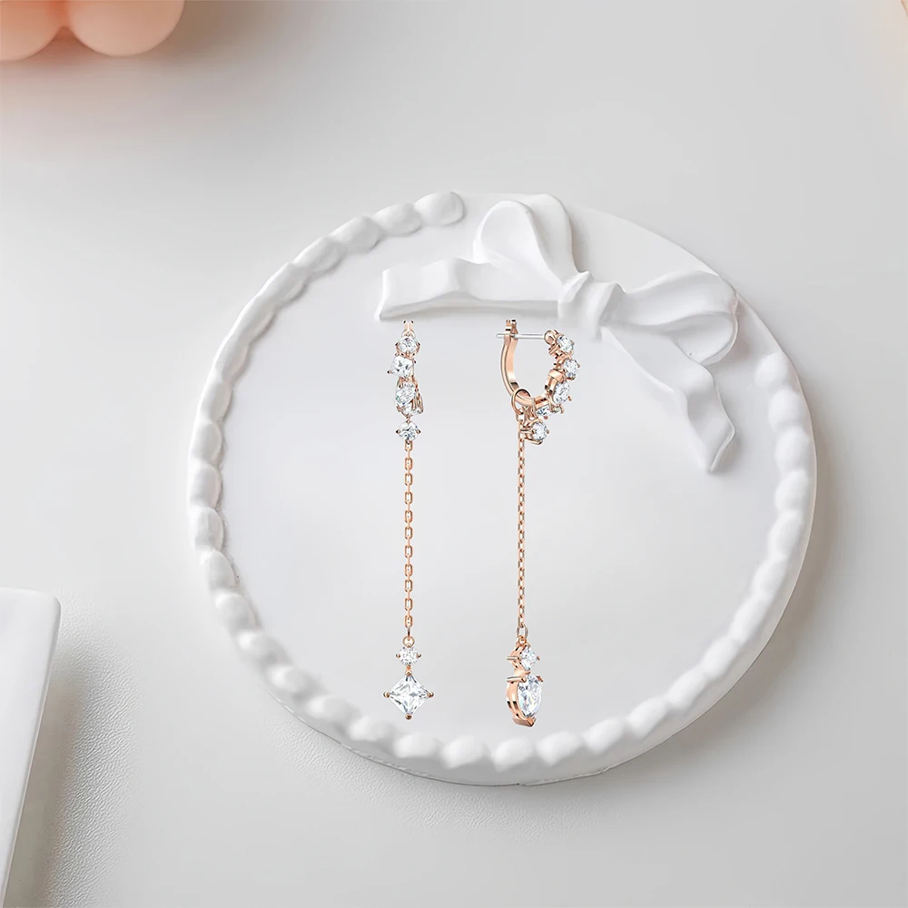 

2025 Hot Selling Brand Women's Earrings Fashionable, Simple, Luxurious Jewelry Suitable for Gifting To Friends