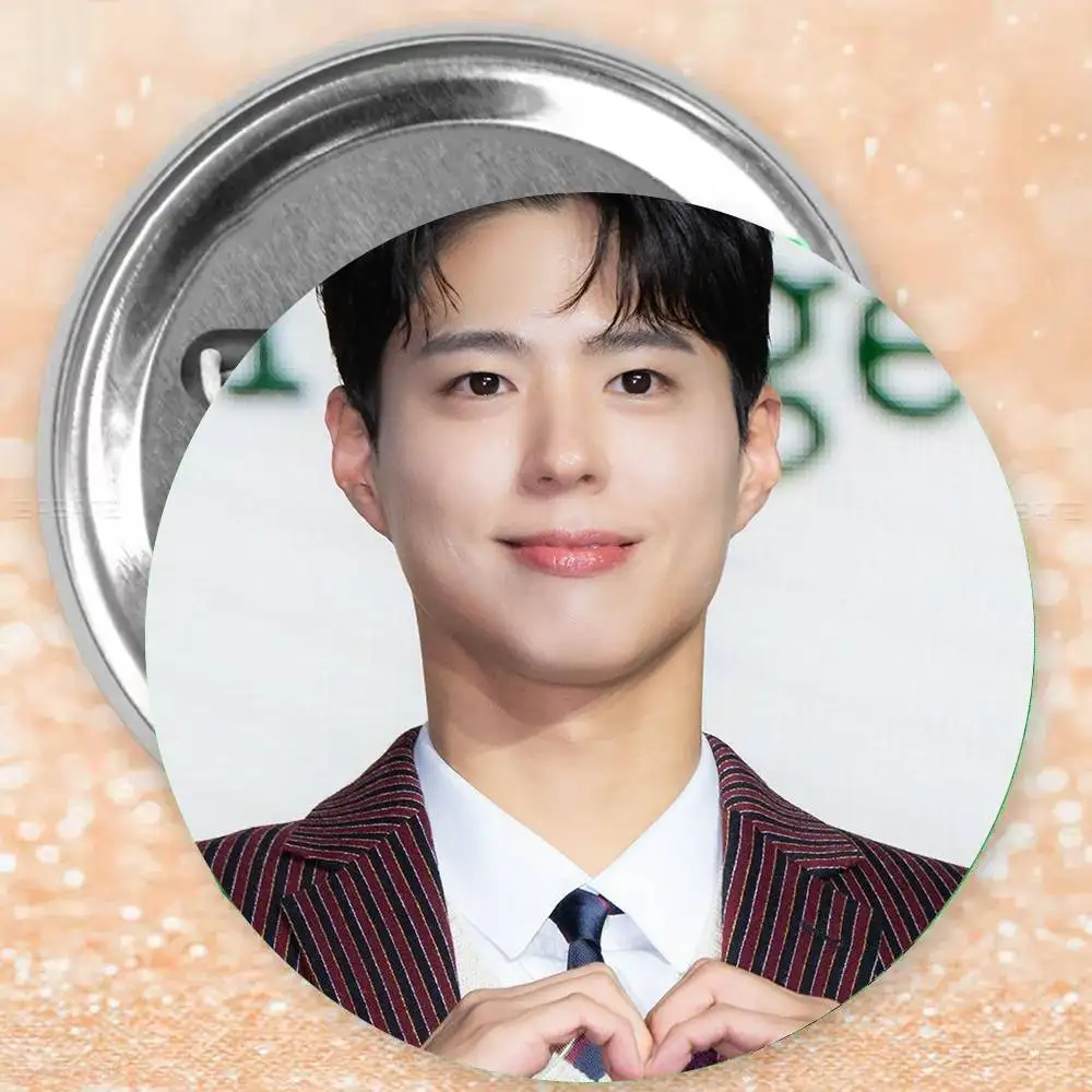 الممثل الكوري الجنوبي بارك بو اللثة شارات أنيمي شارة ليزر مستديرة الكرتون بروش الملابس على ظهره اكسسوارات التلبيب #6