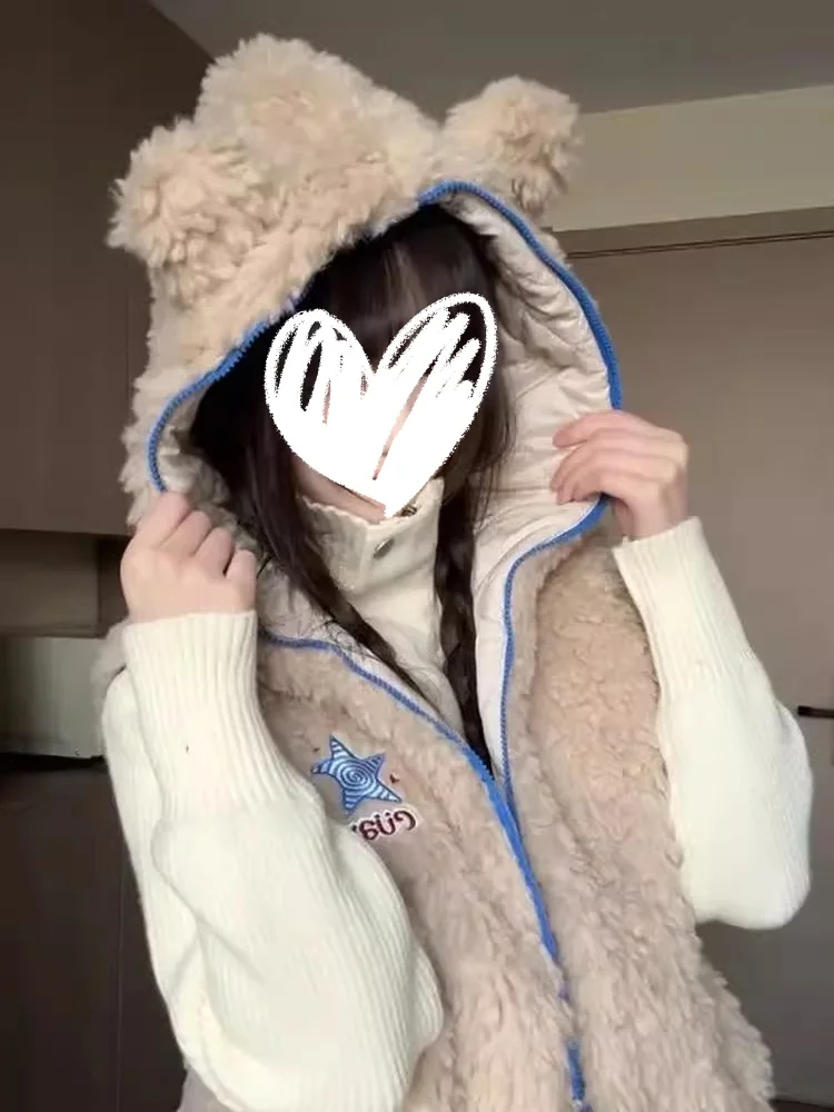 

Женский утепленный жилет с капюшоном и отделкой из овечьей шерсти для холодной погоды, модный, стильный, с подплечниками