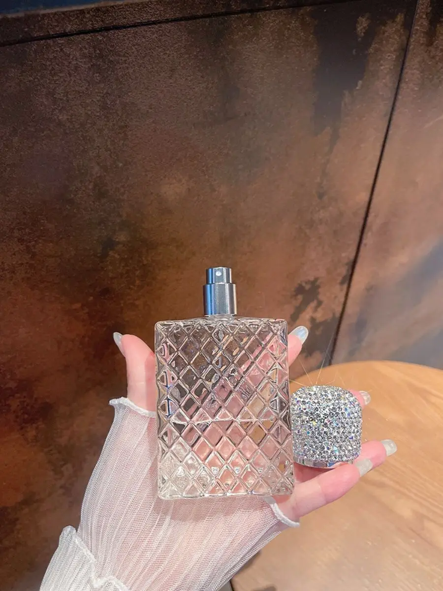 100ml Luxury Rhinestone Press Type Spray Bottle Portable Perfume Sub Bottle Mini Glass Sample Empty Jars Storage Organization