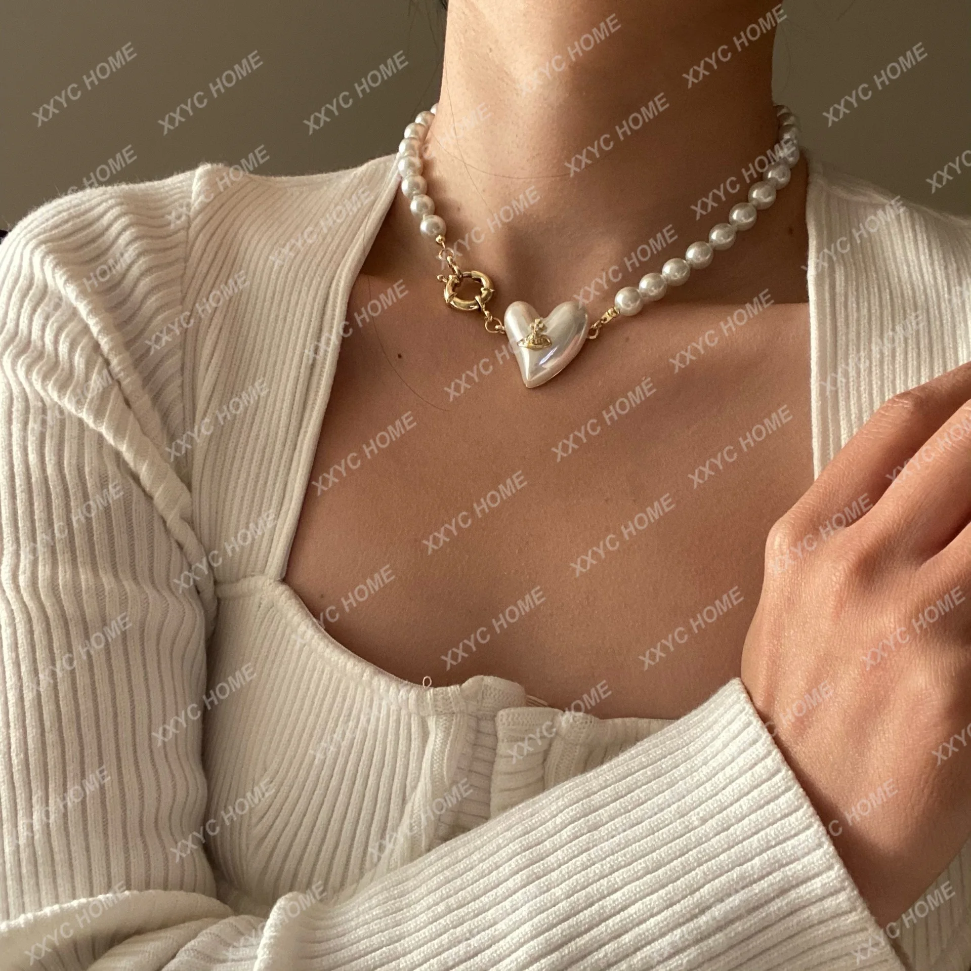 Francuska moda retro miłość Saturn wisiorek obojczyk kobiecy delikatny temperament klamra łańcuszek na szyję temperament słodki naszyjnik